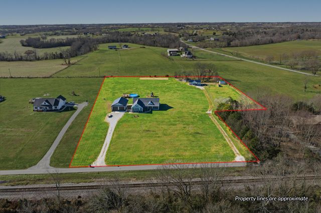743 Garriott Lane, Harrodsburg, KY 40330