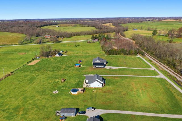 743 Garriott Lane, Harrodsburg, KY 40330