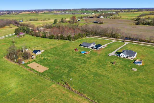 743 Garriott Lane, Harrodsburg, KY 40330