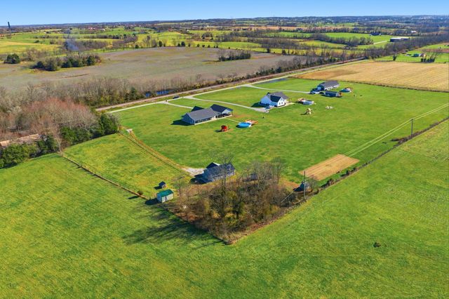 743 Garriott Lane, Harrodsburg, KY 40330