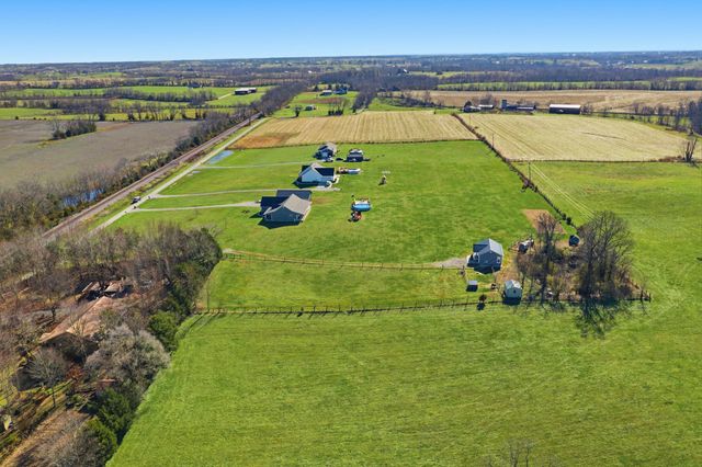 743 Garriott Lane, Harrodsburg, KY 40330