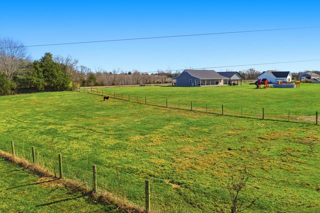 743 Garriott Lane, Harrodsburg, KY 40330