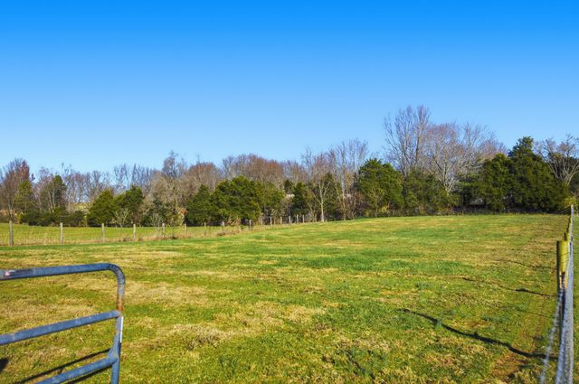 743 Garriott Lane, Harrodsburg, KY 40330