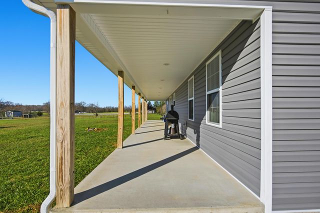 743 Garriott Lane, Harrodsburg, KY 40330