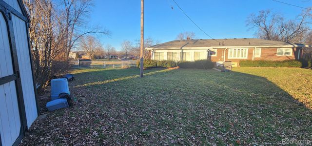 27605 W HURON RIVER Drive, Flat Rock, MI 48134