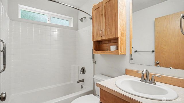 150 E Shadow Lane, Shelton, WA 98584