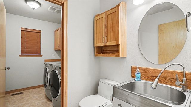 150 E Shadow Lane, Shelton, WA 98584