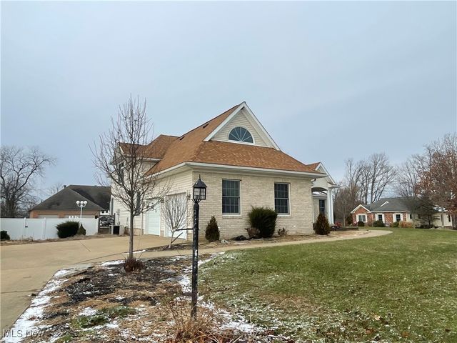 1193 Edgewood Circle NW, Carrollton, OH 44615