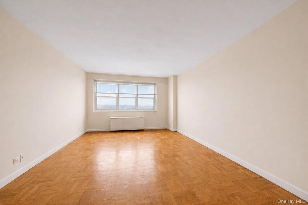 66-36 Yellowstone Blvd 18H, Forest Hills, NY 11375 — photo 2