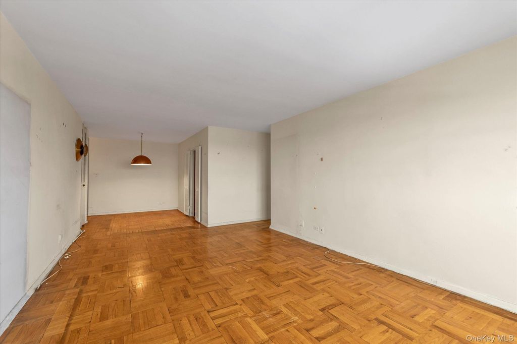 66-36 Yellowstone Blvd 18H, Forest Hills, NY 11375 — photo 3
