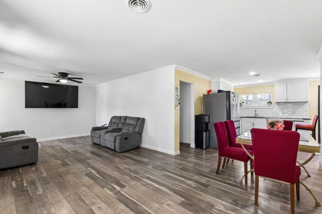 2141 Ridgeview Street, Fort Worth, TX 76119