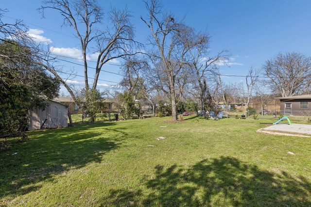 2141 Ridgeview Street, Fort Worth, TX 76119