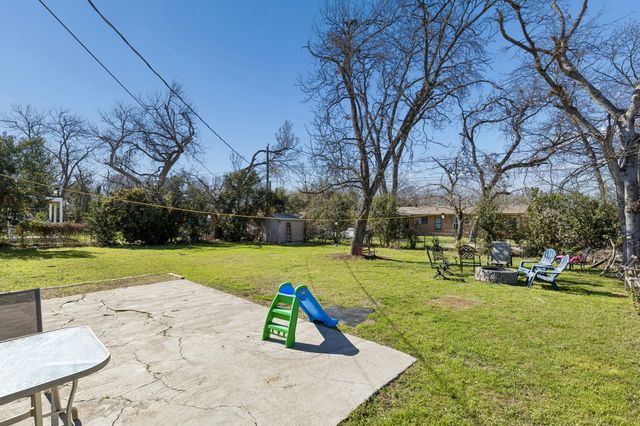 2141 Ridgeview Street, Fort Worth, TX 76119