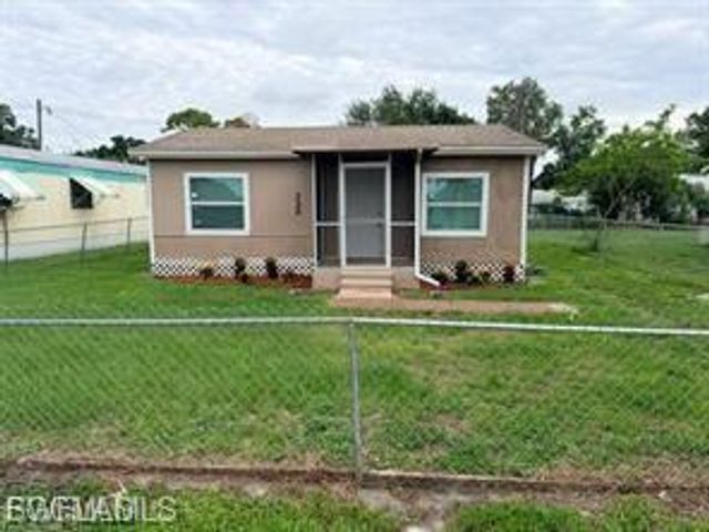 332 Stockton ST, North Fort Myers, FL 33903