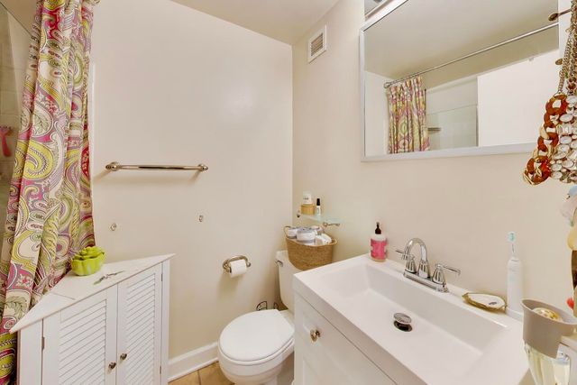 4343 N Clarendon Avenue 1408, Chicago, IL 60613