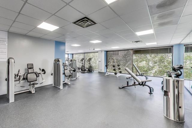 4343 N Clarendon Avenue 1408, Chicago, IL 60613