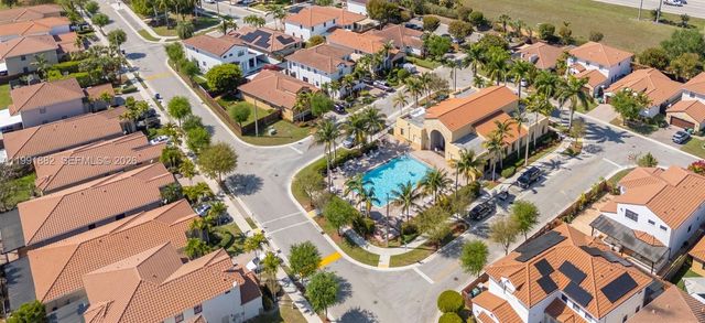 9761 NW 9th St, Miami, FL 33172