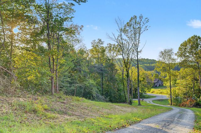 2561 Cold Springs Rd, Lafayette, TN 37083