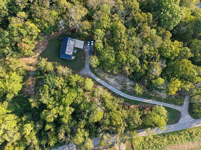 2561 Cold Springs Rd, Lafayette, TN 37083
