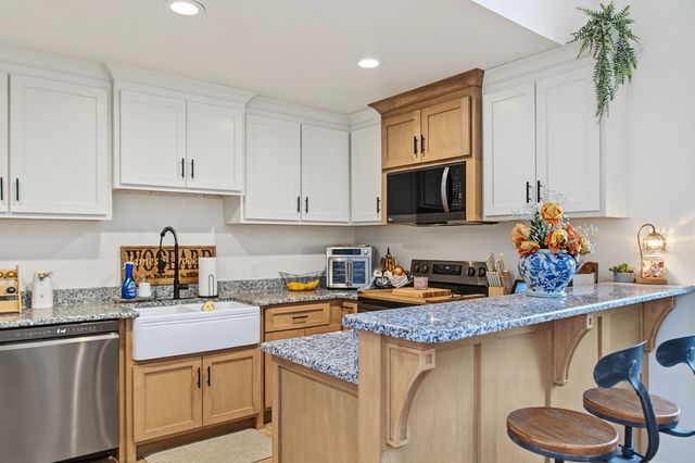 2561 Cold Springs Rd, Lafayette, TN 37083