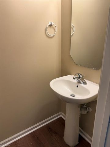 157 Dunbarton Court, Winston-salem, NC 27107