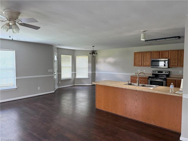 157 Dunbarton Court, Winston-salem, NC 27107