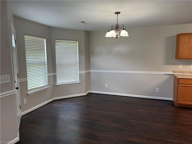 157 Dunbarton Court, Winston-salem, NC 27107