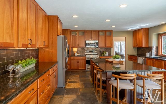 6250 Cannon Highlands Drive NE, Belmont, MI 49306