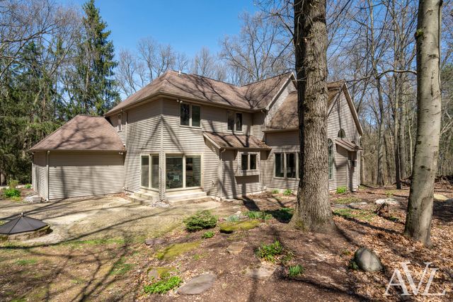 6250 Cannon Highlands Drive NE, Belmont, MI 49306