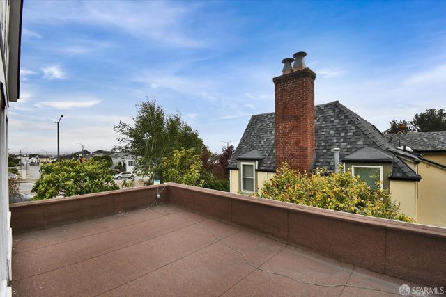 100 Sloat Boulevard, San Francisco, CA 94132