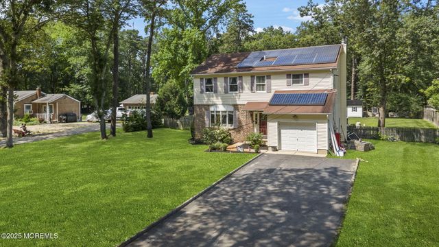 67 Maxim Road, Howell, NJ 07731