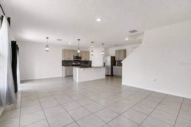 11338 AMBER RIDGE DRIVE, Zellwood, FL 32798