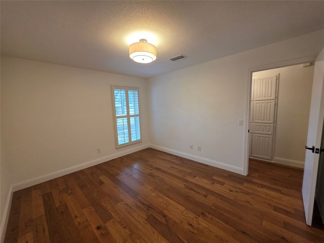 10168 Stoneleigh Drive, Benbrook, TX 76126