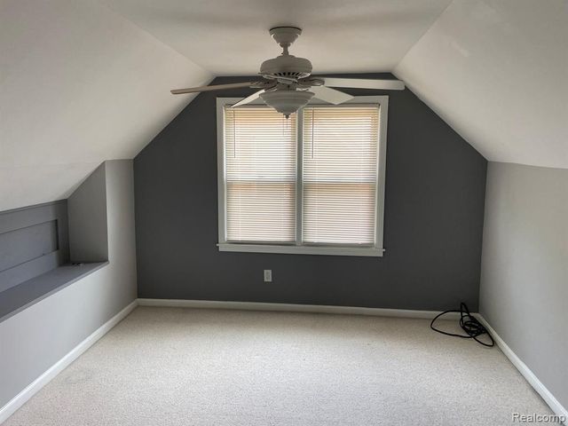 122 Royal Avenue, Royal Oak, MI 48073