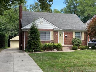 122 Royal Avenue, Royal Oak, MI 48073