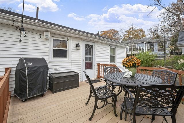 26 Long Lake Rd, Littleton, MA 01460