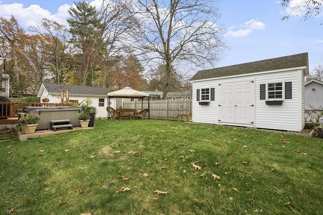 26 Long Lake Rd, Littleton, MA 01460