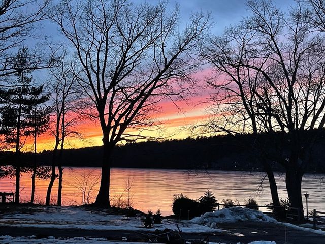 26 Long Lake Rd, Littleton, MA 01460