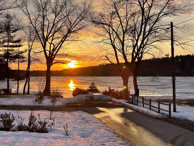 26 Long Lake Rd, Littleton, MA 01460