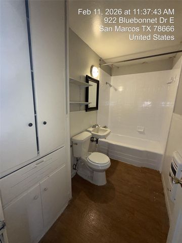 920-922 E Bluebonnet DR, San Marcos, TX 78666
