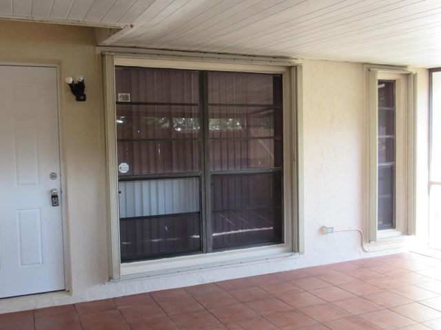 1065 Manor Drive, Palm Springs, FL 33461