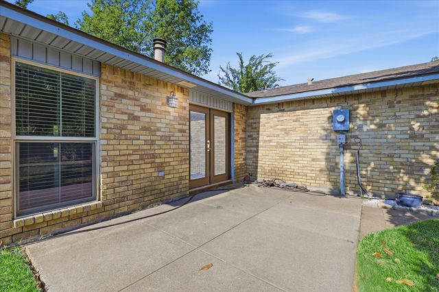 5552 N Colony Boulevard, The Colony, TX 75056