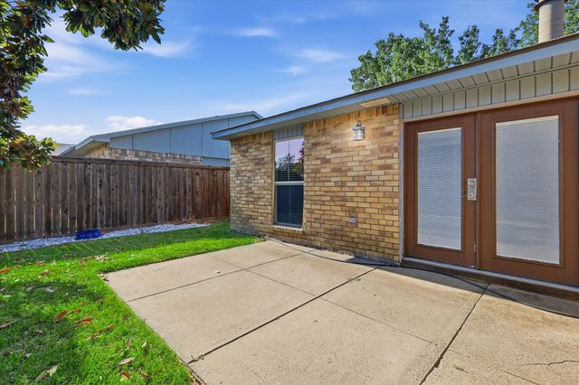 5552 N Colony Boulevard, The Colony, TX 75056