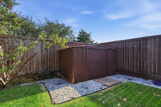 5552 N Colony Boulevard, The Colony, TX 75056