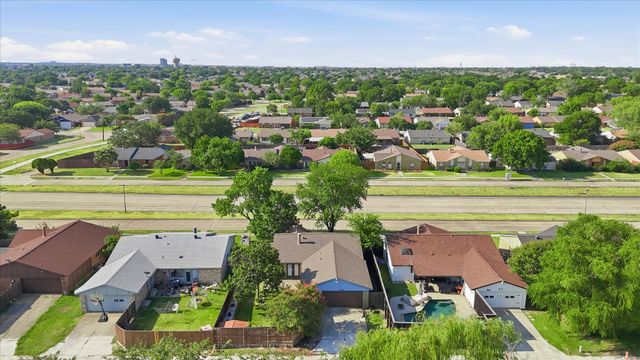 5552 N Colony Boulevard, The Colony, TX 75056