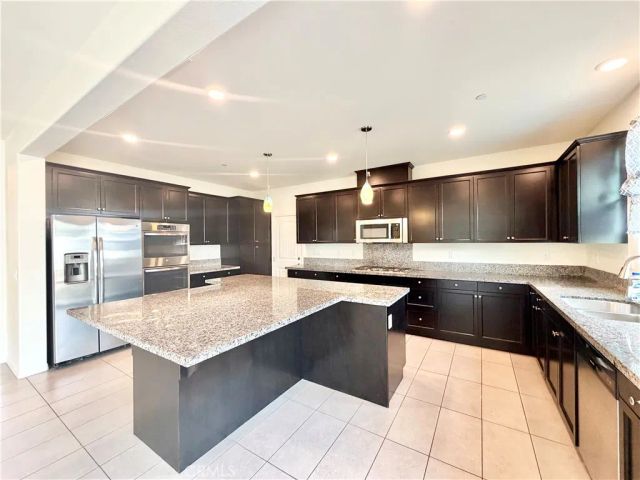 30136 Sutton Court, Menifee, CA 92584