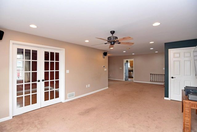 302 W Hunt AVENUE, Twin Lakes, WI 53181