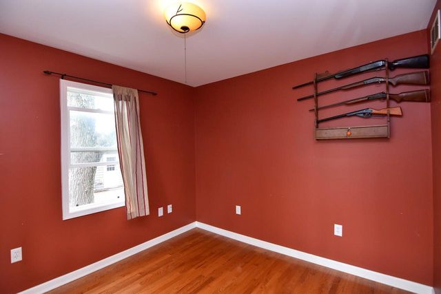 302 W Hunt AVENUE, Twin Lakes, WI 53181