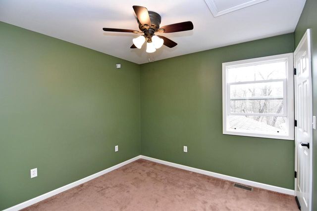 302 W Hunt AVENUE, Twin Lakes, WI 53181