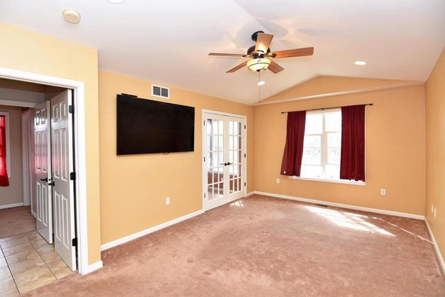 302 W Hunt AVENUE, Twin Lakes, WI 53181